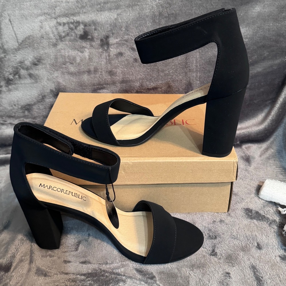 Marco Republic Womens Size 10 Wide Edmonton Chunky Block Heel Ankle Strap Heels - Picture 4 of 11